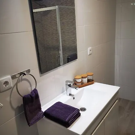 Caparic Poshtel An Luxury And Posh Style Penzion