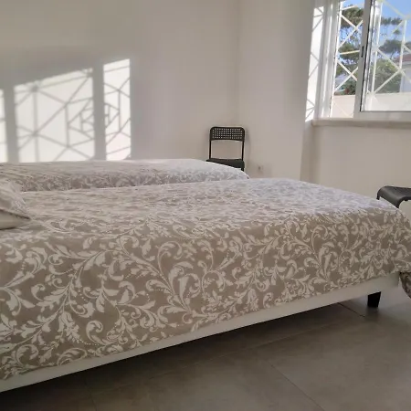 Caparic Poshtel An Luxury And Posh Style